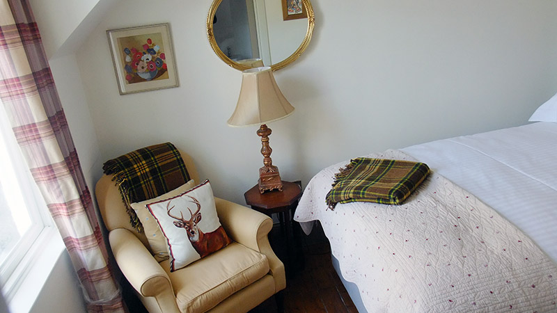 Room 5 - Double bed
